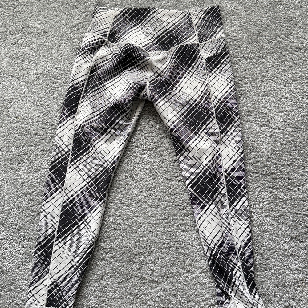 Athleta Black and White Patterned Leggings